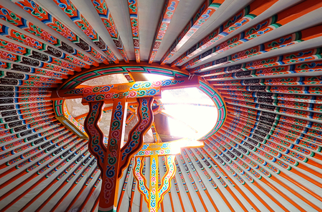 <i>The two central columns&nbsp;</i>